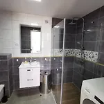 شقة Nad Drawa